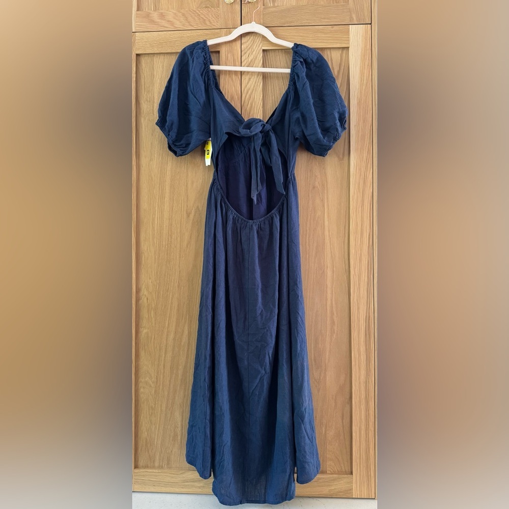 Lush Deep Blue Garment - Picture 4 of 4